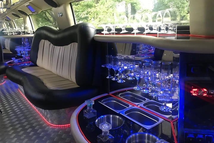 Lincoln stretch limo party